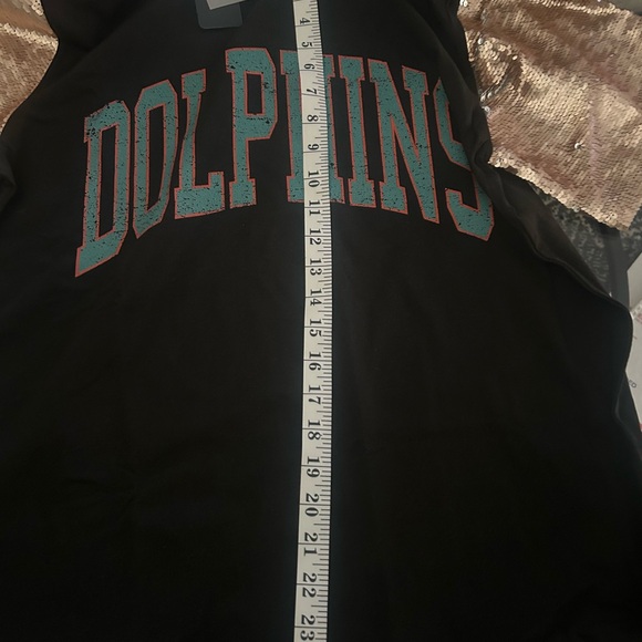 Miami Dolphins T-shirt NWT Size M Black with Gold Sparkles - Picture 6 of 6